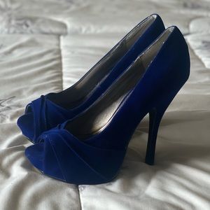Qupid velvet blue crush peep toe pumps